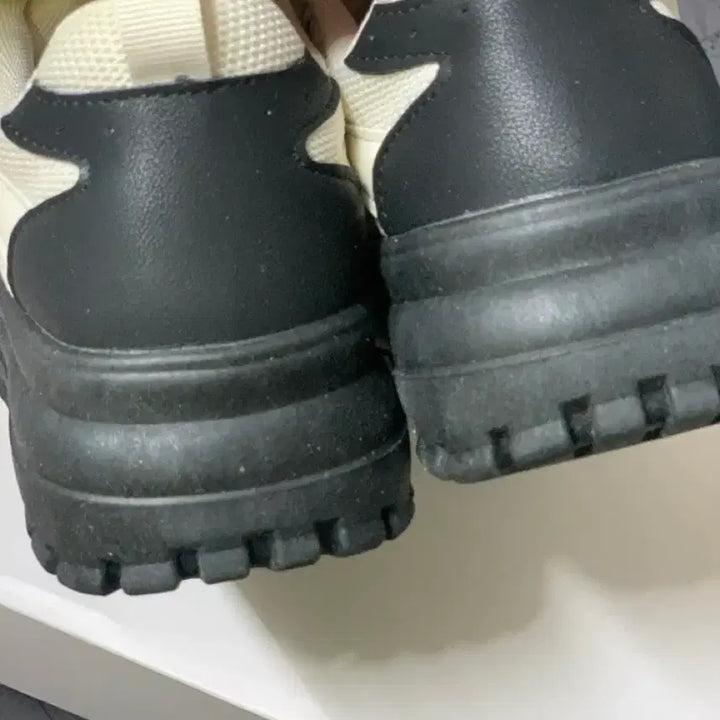 [BUNJANG] Shoes / 배색 통굽 운동화