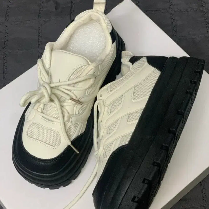 [BUNJANG] Shoes / 배색 통굽 운동화