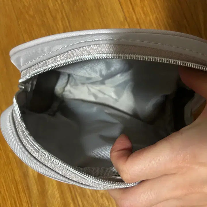 [BUNJANG] Mercedes-Benz Pouch / 메르세데스 벤츠 파우치