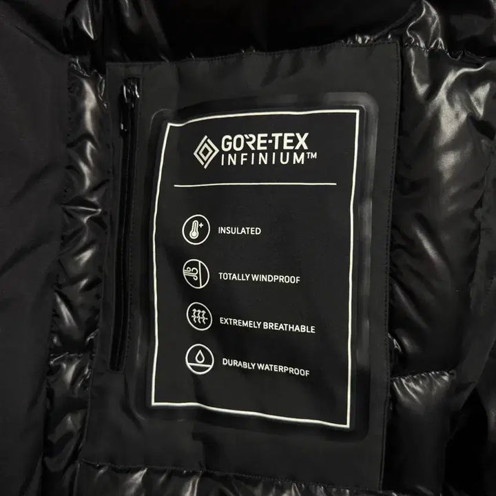 [BUNJANG] Junji X Gore-Tex Mid-Length Down Jacket - Black (Size 50) / [3월까지만] 준지 X 고어텍스 미드렝스 다운점퍼 - 블랙 50