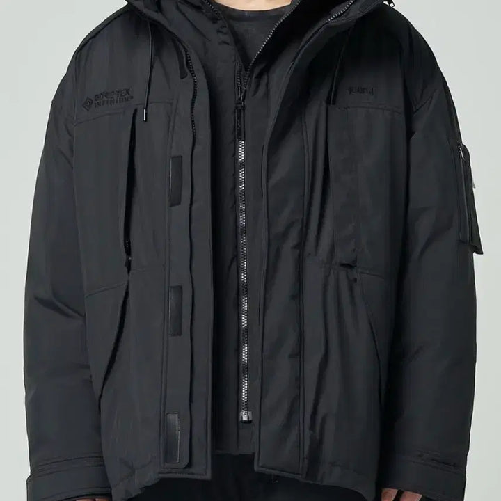 [BUNJANG] Junji X Gore-Tex Mid-Length Down Jacket - Black (Size 50) / [3월까지만] 준지 X 고어텍스 미드렝스 다운점퍼 - 블랙 50