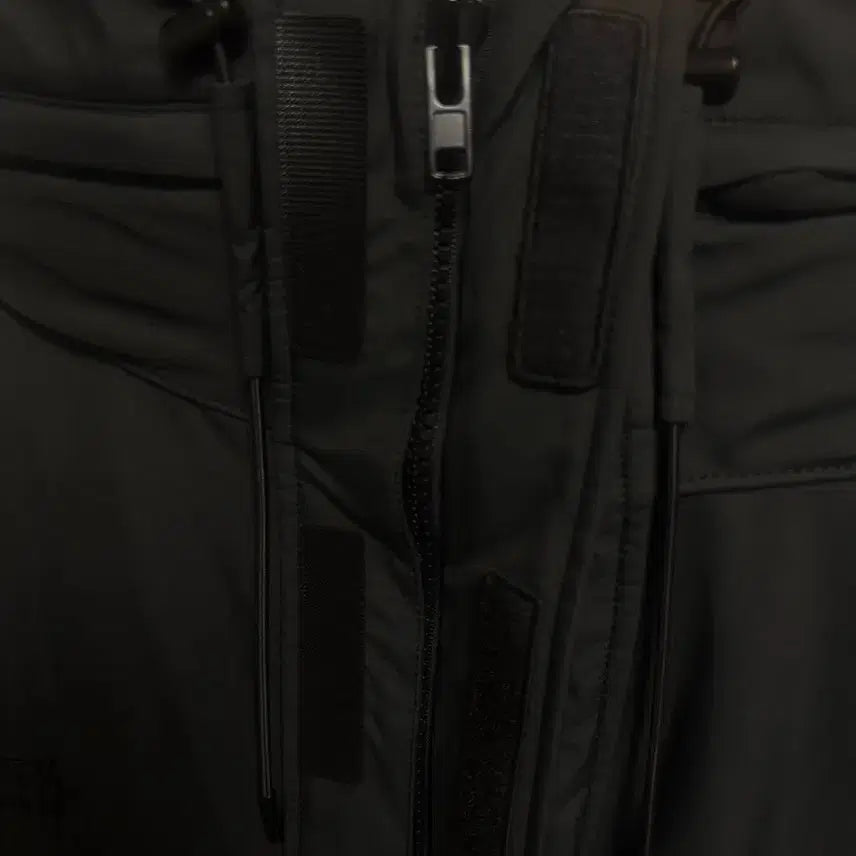 [BUNJANG] Junji X Gore-Tex Mid-Length Down Jacket - Black (Size 50) / [3월까지만] 준지 X 고어텍스 미드렝스 다운점퍼 - 블랙 50