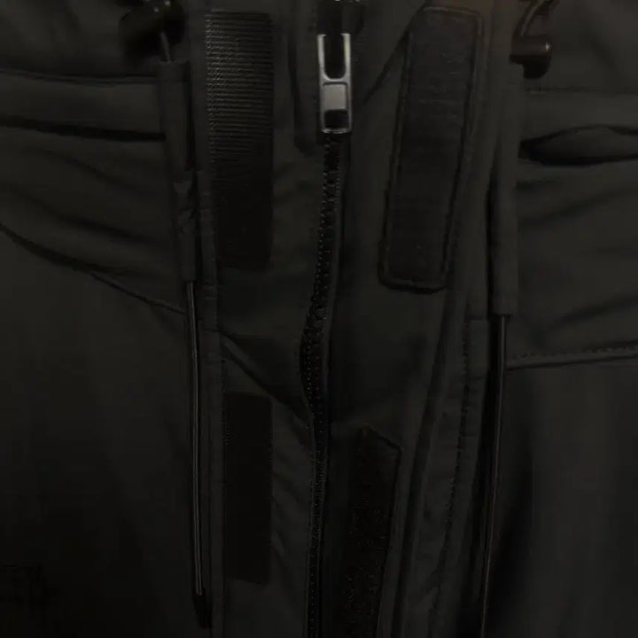 [BUNJANG] Junji X Gore-Tex Mid-Length Down Jacket - Black (Size 50) / [3월까지만] 준지 X 고어텍스 미드렝스 다운점퍼 - 블랙 50