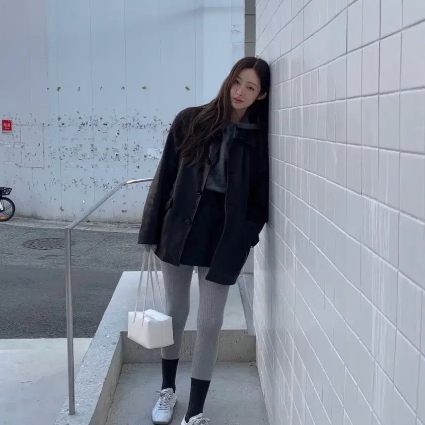 [BUNJANG] AMOMENTO Kubo Bag White / 아모멘토 쿠보백 화이트 [차정원 착용]