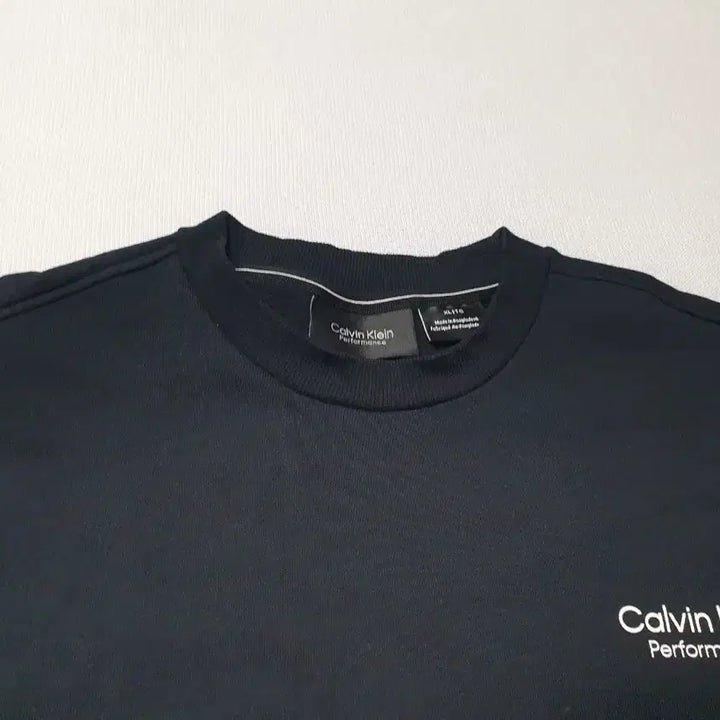 [SOLD OUT] 캘빈클라인 퍼포먼스 블랙 맨투맨 티셔츠 여성105
