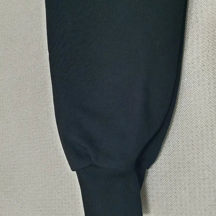 [SOLD OUT] 캘빈클라인 퍼포먼스 블랙 맨투맨 티셔츠 여성105
