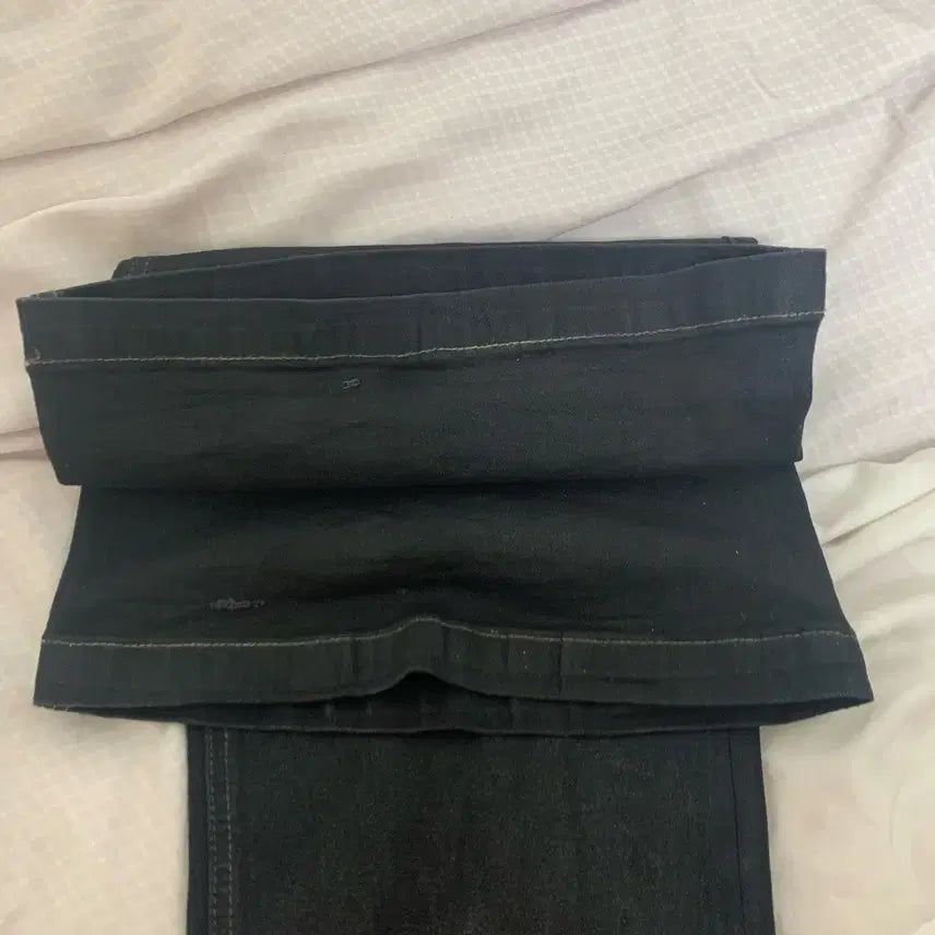 [BUNJANG] Awende Flare Denim Wax Jeans (Size 1) / 어웬드 플레어 데님 왁스 진 1사이즈