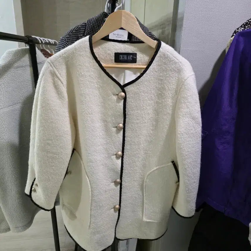 [BUNJANG] Loose Fit Boucle Long Jacket (Size 55-77) / 여리여리 루즈핏 부클 롱자켓 55~77