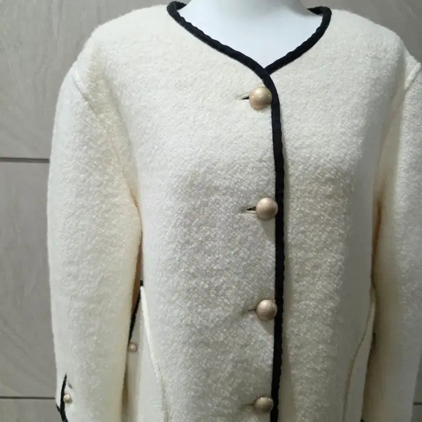 [BUNJANG] Loose Fit Boucle Long Jacket (Size 55-77) / 여리여리 루즈핏 부클 롱자켓 55~77
