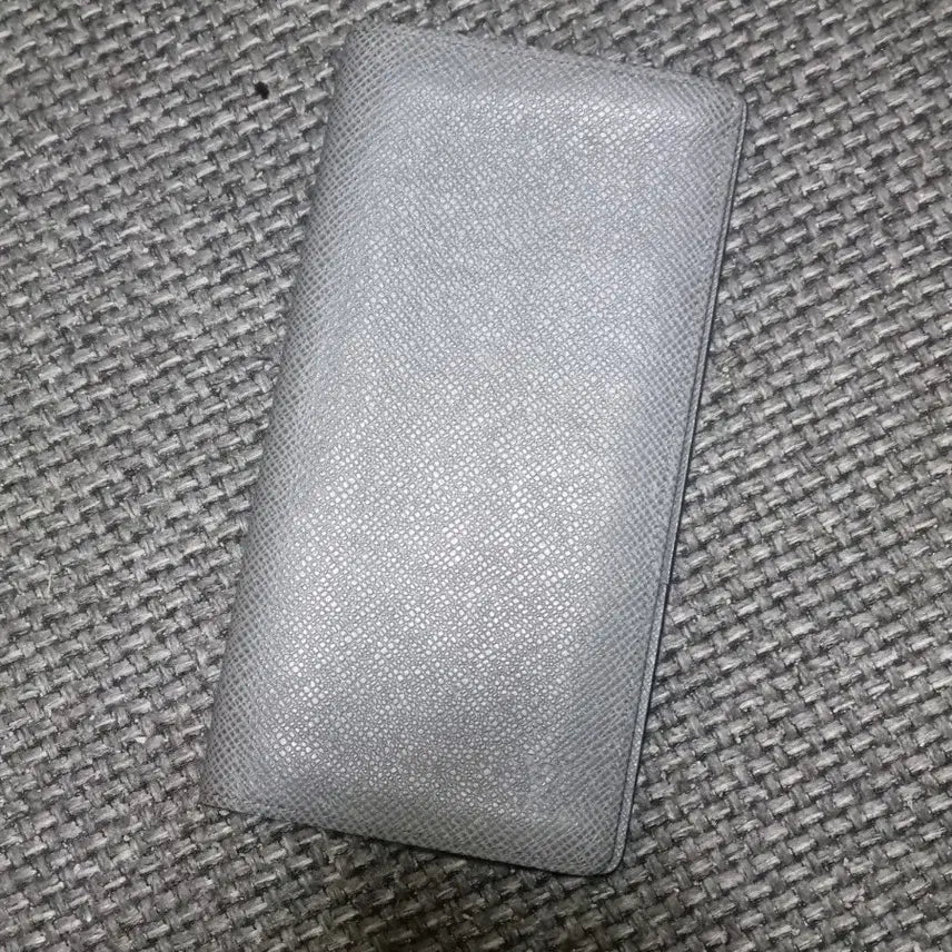 [BUNJANG] Louis Vuitton Taiga Long Wallet for Men / 루이비통 타이가 남자장지갑