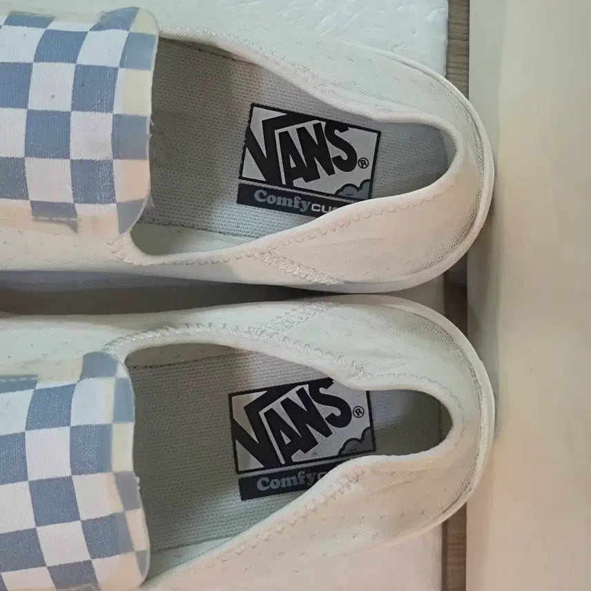 [BUNJANG] Vans Comfycush One Slip-On Checkerboard Marshmallow Sky Blue Mule Sneakers / [275] 반스 컴피쿠시 원 슬립온 체커보드 마쉬멜로우 스카이블루 뮬