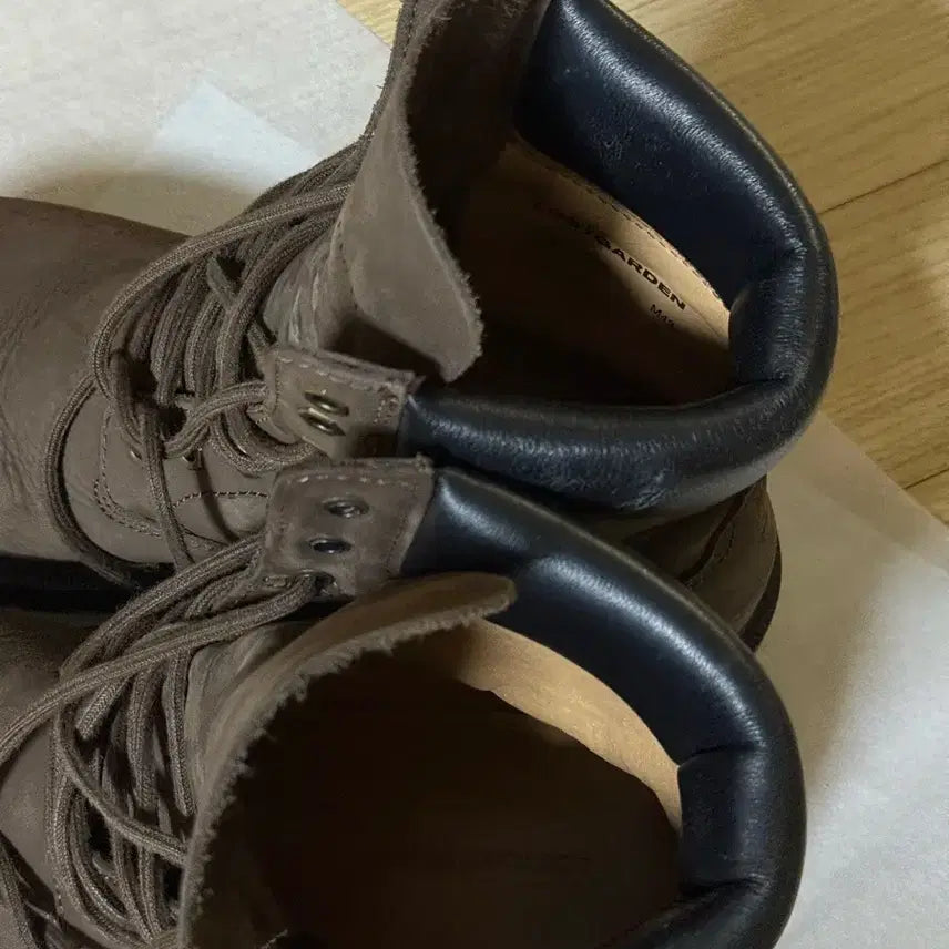 [BUNJANG] Lost Garden Root Brown Size 43 / 로스트가든 루트 브라운 43 사이즈