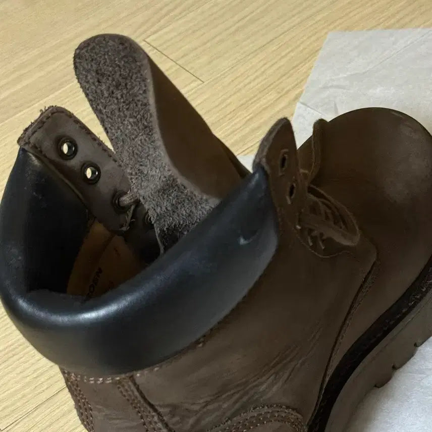 [BUNJANG] Lost Garden Root Brown Size 43 / 로스트가든 루트 브라운 43 사이즈