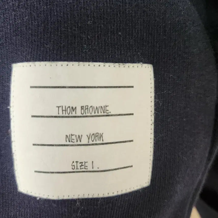 [BUNJANG] Thom Browne Navy Three Stripe Sweatshirt / 톰브라운 네이비 백삼선 맨투맨1사이즈 정품 상태 최상 팔아요
