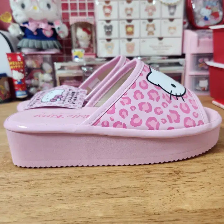 [BUNJANG] Pink Leopard Print Kitty Slippers / 핑크호피키티 슬리퍼