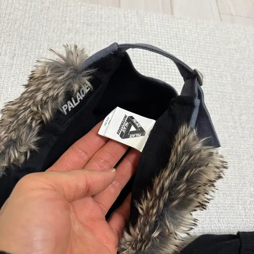 [SOLD OUT] 팔라스 코듀라 도그 이어 6-패널 네이비 - 24FW