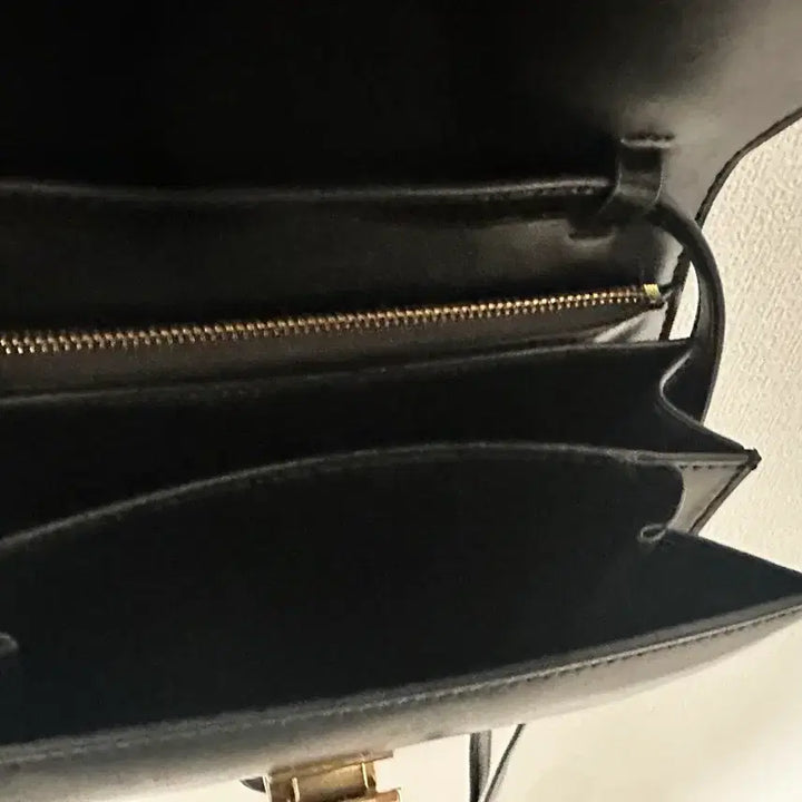 [BUNJANG] Black Leather Bag / 블랙 가죽 가방