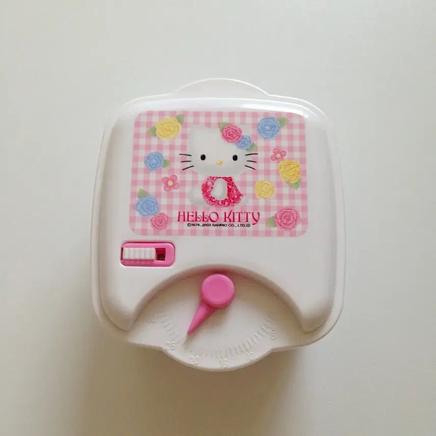 [BUNJANG] Hello Kitty Rose Lunchbox / 고전 장미 헬로키티 도시락통