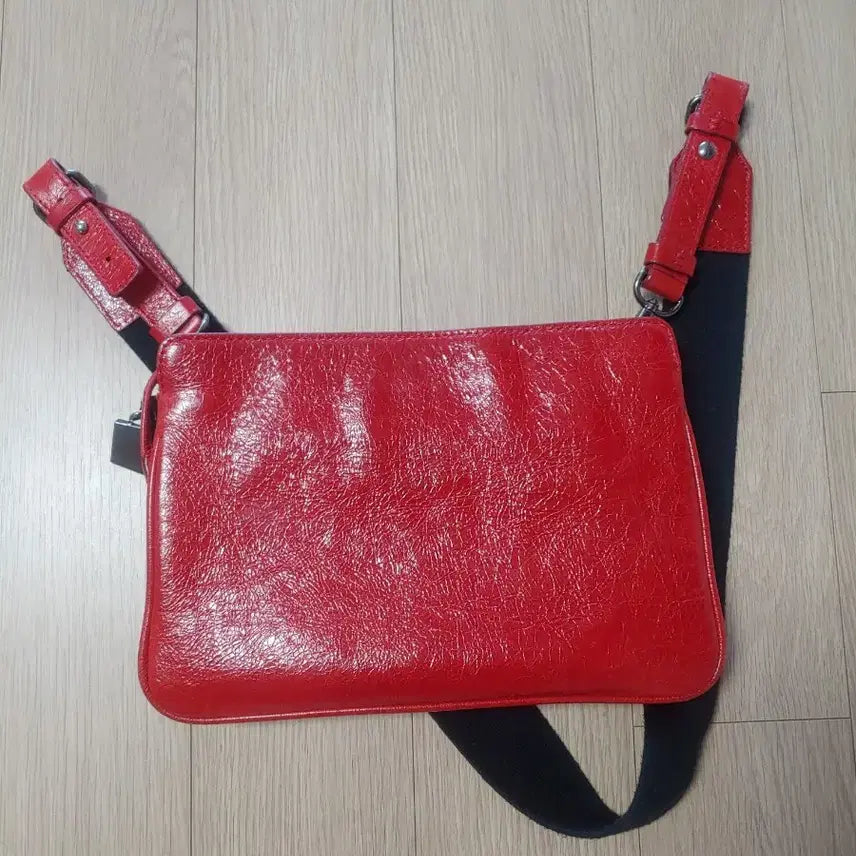 [SOLD OUT] 루즈앤라운지 크로스 가방