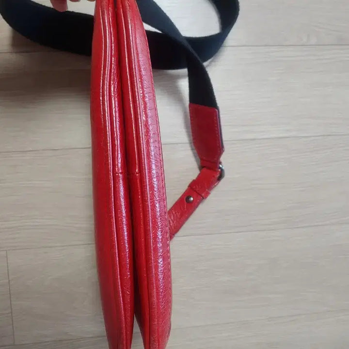 [SOLD OUT] 루즈앤라운지 크로스 가방
