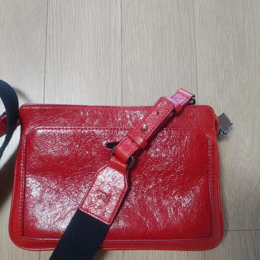 [SOLD OUT] 루즈앤라운지 크로스 가방