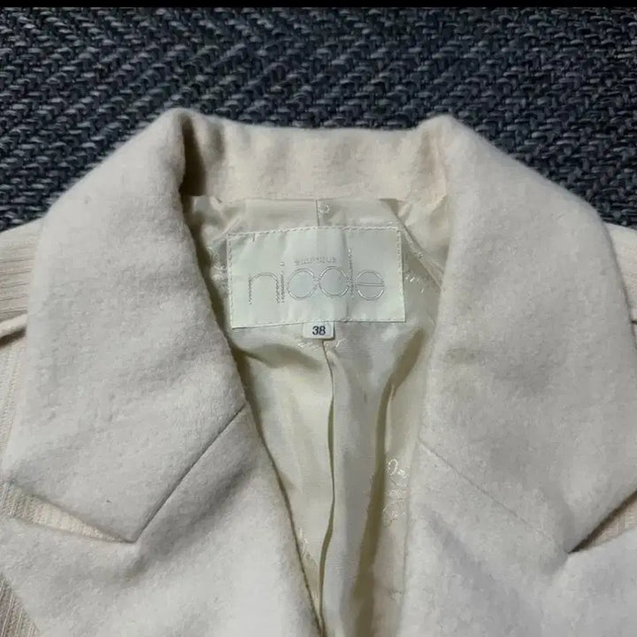 [BUNJANG] NMIXX Nicole Ivory Vintage Blazer Jacket / jpn niccle 니콜 아이보리 빈티지 블레이저 자켓 (38)