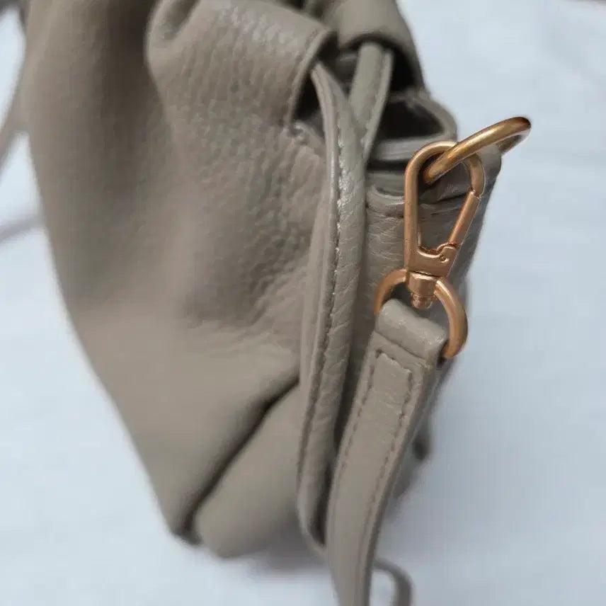 [BUNJANG] Couronne Mina Cool Crossbody Bag / 쿠론 미나 쿨 크로스백