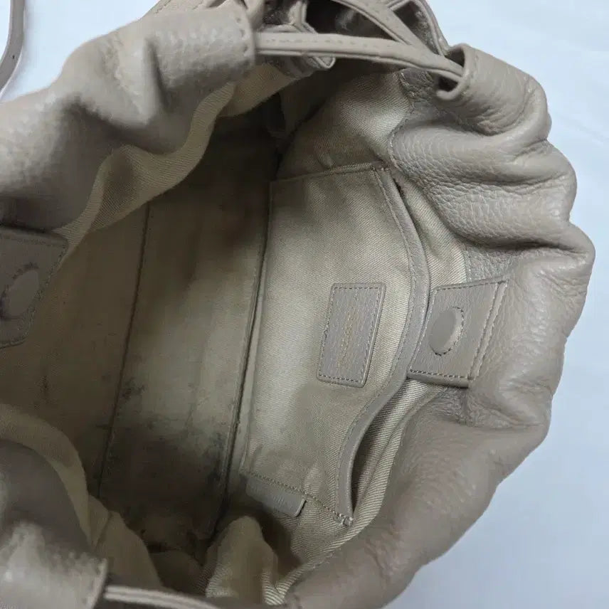[BUNJANG] Couronne Mina Cool Crossbody Bag / 쿠론 미나 쿨 크로스백
