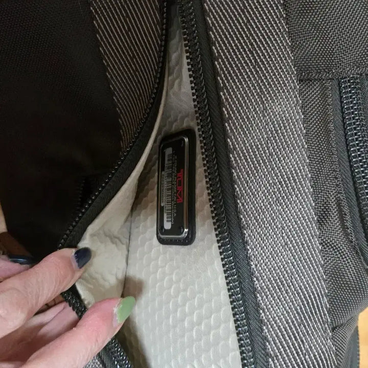 [BUNJANG] TUMI Sling Bag / 투미 슬링백