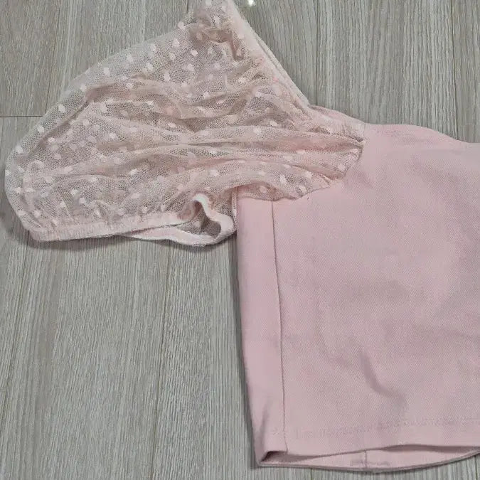 [BUNJANG] HAUTE MONDE Pink Polka Dot Lace-up Mesh T-shirt / HAUTE MONDE 핑크 포카닷 레이스업 메쉬 티셔츠 M 퍼프 소매