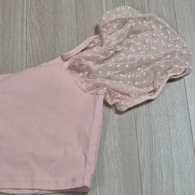 [BUNJANG] HAUTE MONDE Pink Polka Dot Lace-up Mesh T-shirt / HAUTE MONDE 핑크 포카닷 레이스업 메쉬 티셔츠 M 퍼프 소매