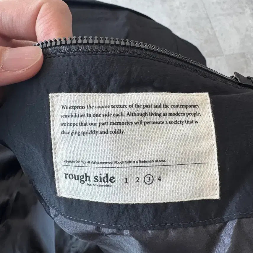 [BUNJANG] Rough Side Raindrop Jumper Black / (3) 러프사이드 레인드롭 점퍼