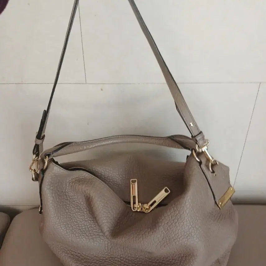 [BUNJANG] Burberry Leather Tote Bag with Invoice / (정품)버버리 가죽 토트백 겸 숄더백 인보이스 있음