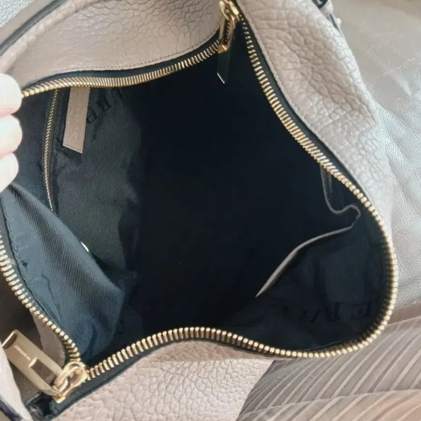 [BUNJANG] Burberry Leather Tote Bag with Invoice / (정품)버버리 가죽 토트백 겸 숄더백 인보이스 있음
