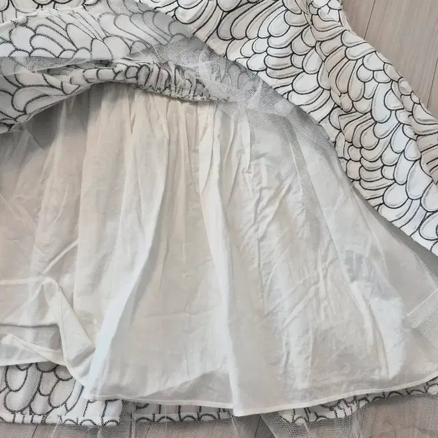 [BUNJANG] Maje REFLET BLANC Layered Embroidered Sleeveless Dress / [정품] 마쥬(maje) 자수 레이어드 민소매 원피스 (2사이즈/55~