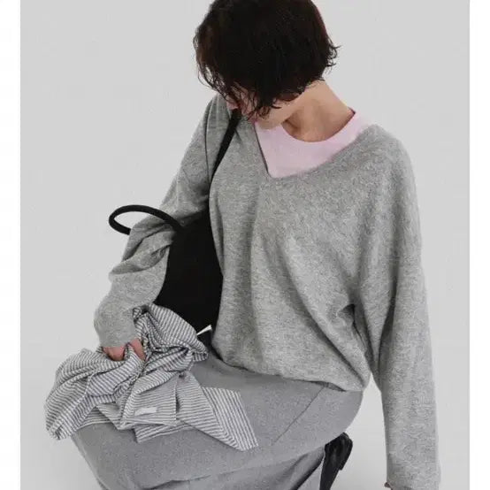 [BUNJANG] Autumn Ciel Deep V-knit / 어텀 시엘딥 브이니트