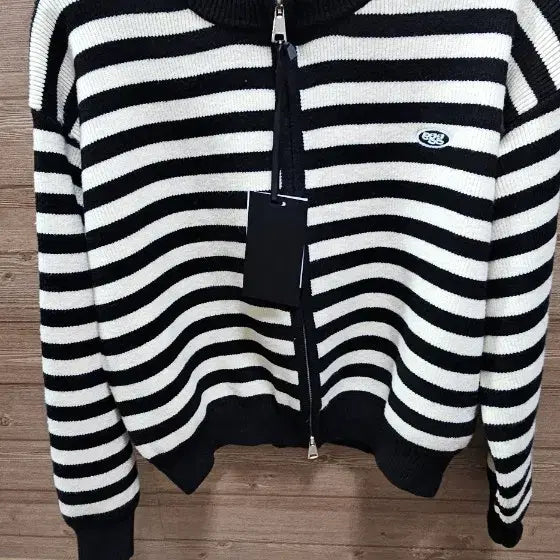[BUNJANG] Egg Striped Zip-up Cardigan / egg 스트라이프 집업 가디건