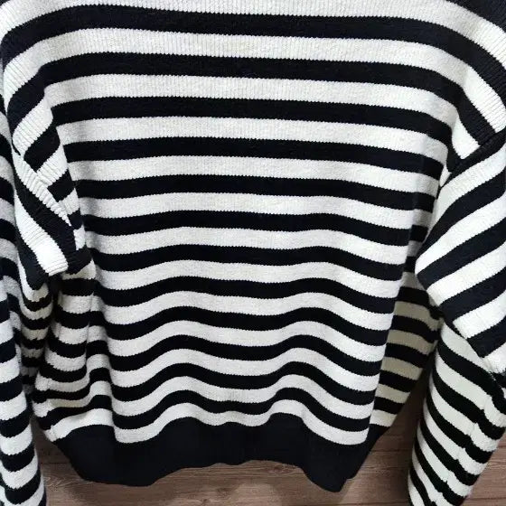 [BUNJANG] Egg Striped Zip-up Cardigan / egg 스트라이프 집업 가디건