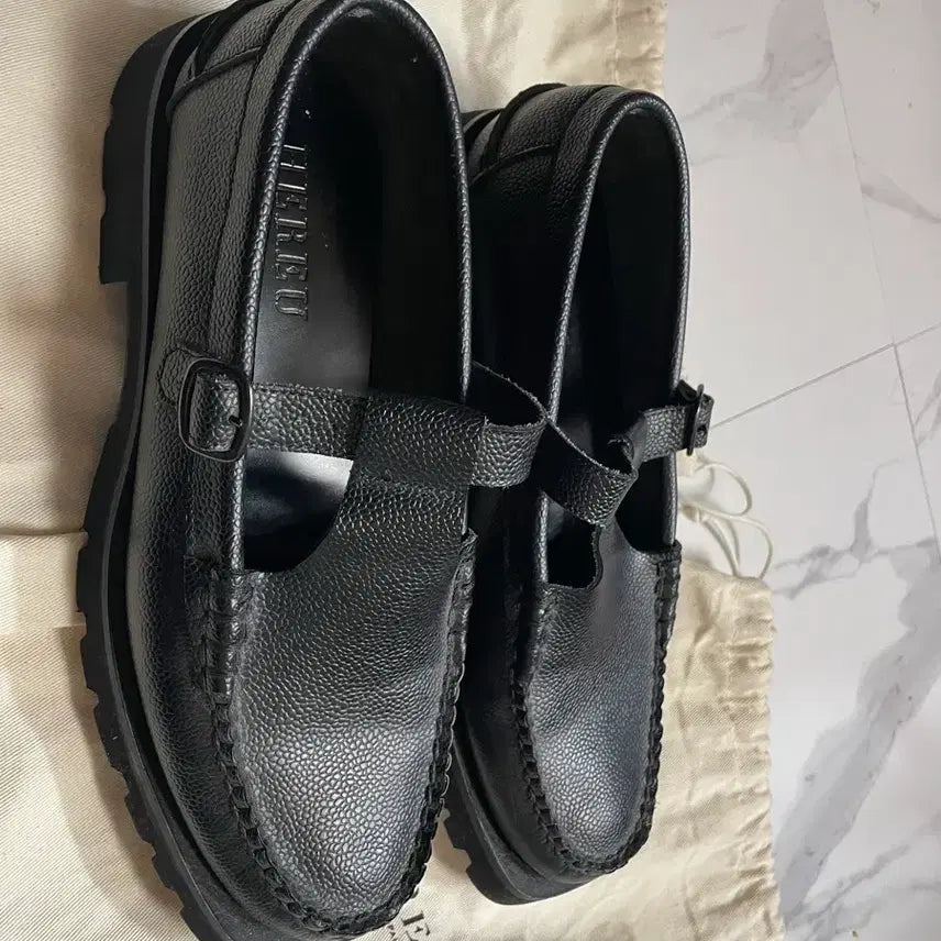 [BUNJANG] Hereu Mary Jane Loafer T-Bar Treadsole / 헤레우 메리제인 로퍼 앨버 스포츠 T바 트레드솔 스페인