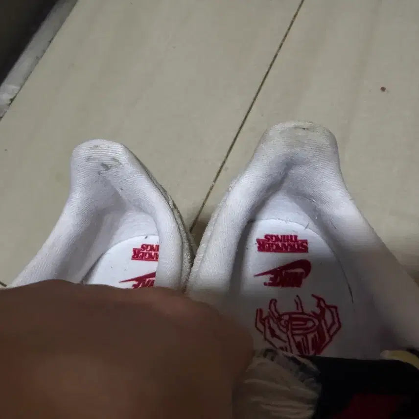 [BUNJANG] Nike Cortez Upside Down Stranger Things Edition / 나이키 코르테즈 업사이드다운 기묘한 이야기 255