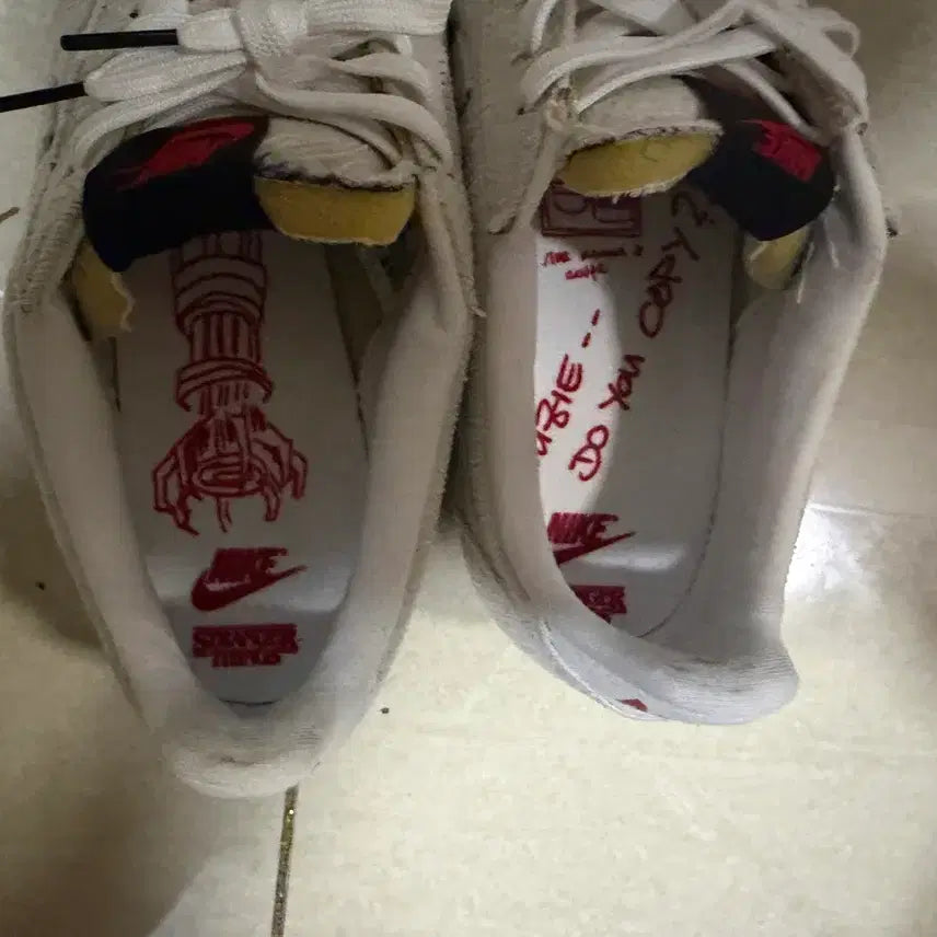 [BUNJANG] Nike Cortez Upside Down Stranger Things Edition / 나이키 코르테즈 업사이드다운 기묘한 이야기 255