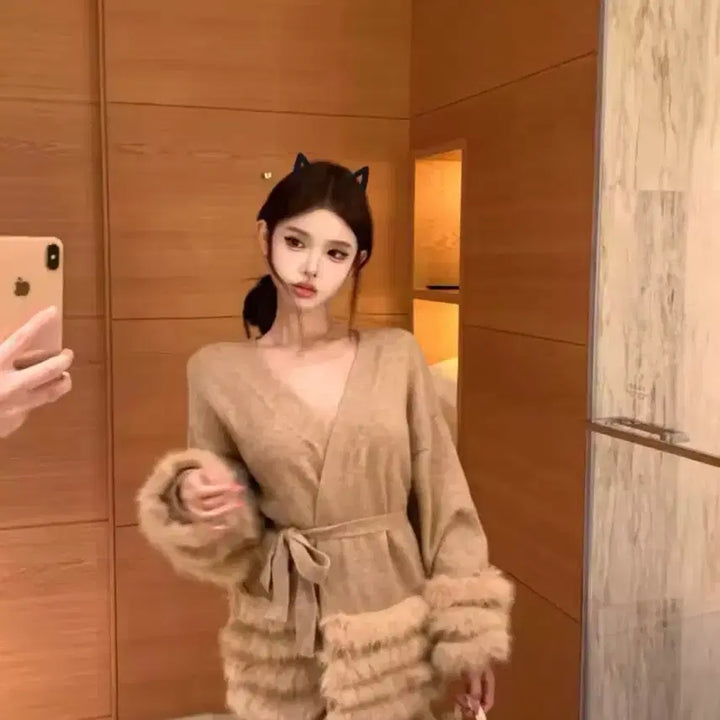 [BUNJANG] Fur Trimmed Belted Knit Cardigan / 퍼 트리밍 벨트 니트 가디건
