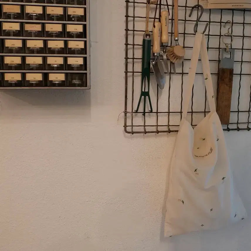 [BUNJANG] Via Plane Embroidered Eco Bag / 비아플레인 에코백 / 숄더백