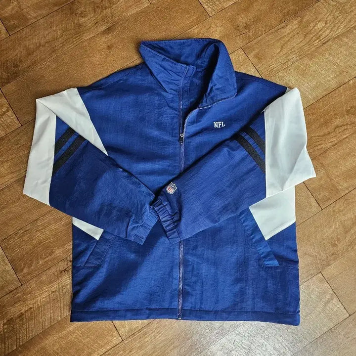 [BUNJANG] NFL Apparel Windbreaker Jacket L / NFL 팀 어패럴 바람막이 L 판매