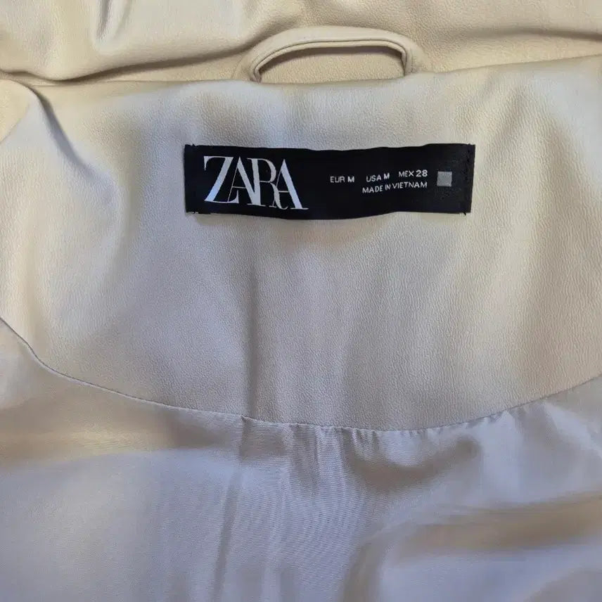 [BUNJANG] ZARA Ivory Leather Padded Hooded Jumper / 자라 아이보리 레더 패딩 후드 점퍼