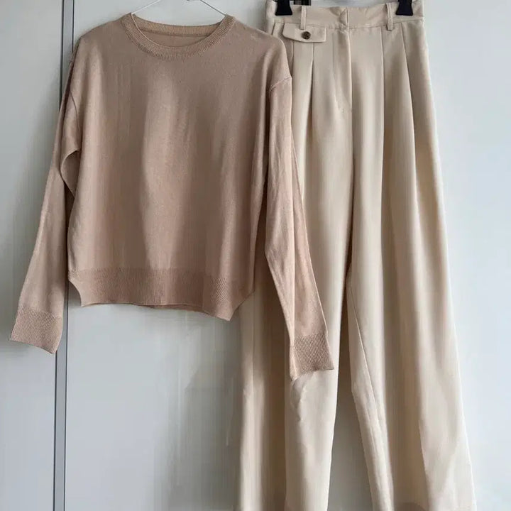 [BUNJANG] Trendier Apparel Mocha Beige Slit Knit &amp; Slacks Set / 트렌디어패럴 모카 베이지 슬릿 니트 + 슬랙스 바지 세트