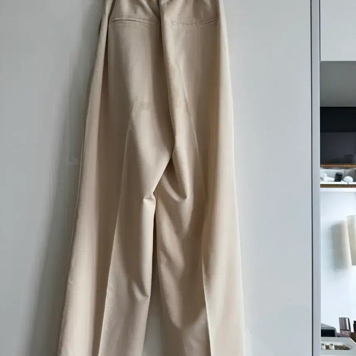 [BUNJANG] Trendier Apparel Mocha Beige Slit Knit &amp; Slacks Set / 트렌디어패럴 모카 베이지 슬릿 니트 + 슬랙스 바지 세트