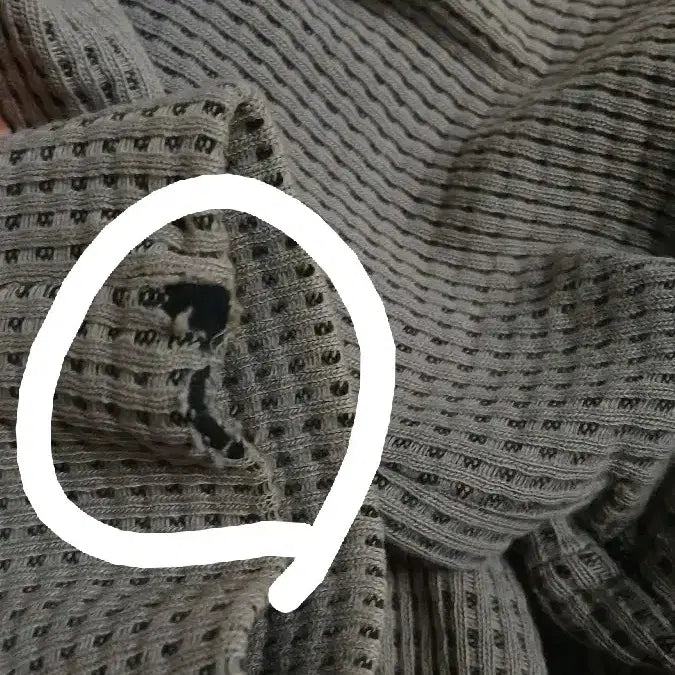 [BUNJANG] Armani Exchange Zip-up Knit (Size S) / 하자 알마니 아르마니 익스체인지 집업 니트 S사이즈 손목시보리헤짐