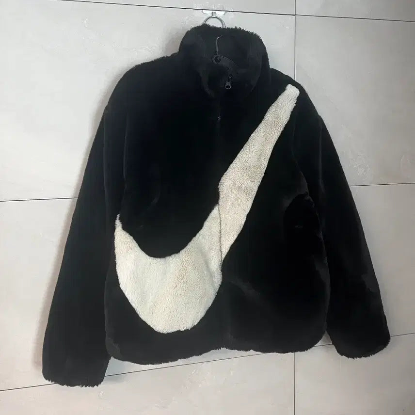 [BUNJANG] Nike Faux Fur Big Swoosh Jacket [S] / 나이키 포우퍼 빅스우시 자켓 [S] 착샷모델O