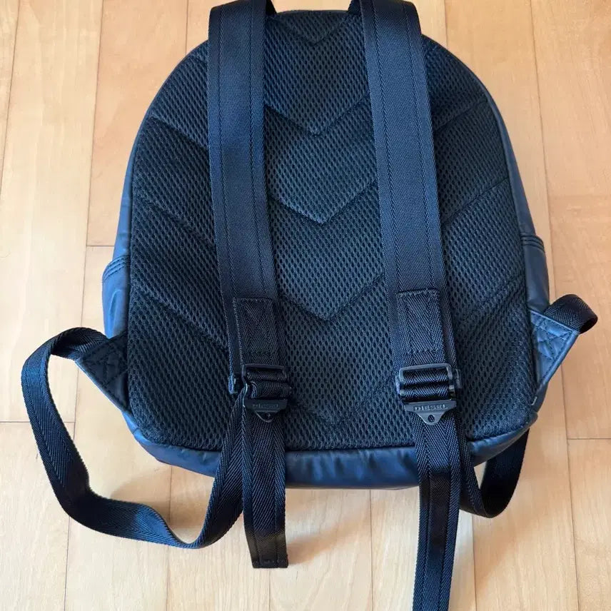 [BUNJANG] Diesel Mini Backpack / 디젤 블랙 미니 백팩